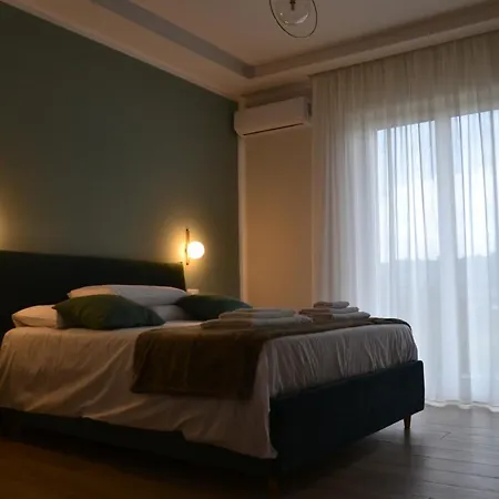 Luna Nuova Alojamento de Acomodação e Pequeno-almoço Nápoles