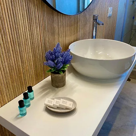 Alojamento de Acomodação e Pequeno-almoço Luna Nuova 4*